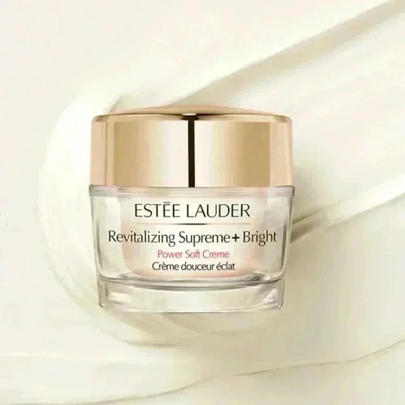 Revitalizing Supreme+ Bright Moisturizer
Power Soft Creme - Picture 2 of 4